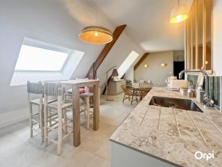 RÉF 234 - LARMOR-PLAGE SPACIEUX Type 2 SOUS LES TOITS VUE MER - 7