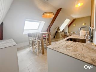 RÉF 234 - LARMOR-PLAGE SPACIEUX Type 2 SOUS LES TOITS VUE MER - 1