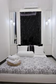 Ferdinando's Home - Neapel - 1
