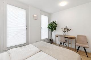 No Internet - Stylish Retreat with AC - 15 min to City Center - 5