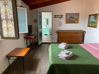 Cozy Stay 15 Min to Beach & Ortigia Siracusa - 2