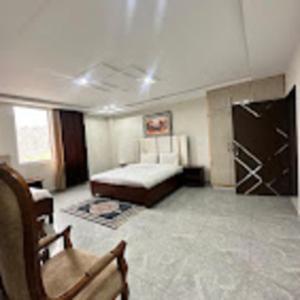 Standard King Family Rooms - 3