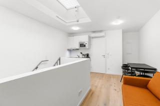 No Internet - Modern Retreat - 15 min to City Center - 8