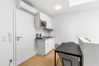 No Internet - Modern Retreat - 15 min to City Center - 3
