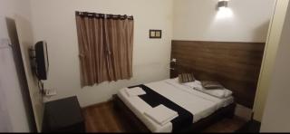 Malar's saxony villa - 8