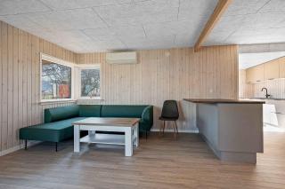Renovated Beach House With Unique Location - 6