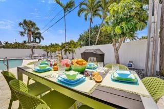 New! Heated Pool (Complimentary) • Mini Golf • Bicycles Available • Just 6 Minutes to the Beach - 3