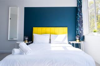 #139 Modern Flat near Bournemouth Gardens - sleeps 10 - Perfect for Families - 8