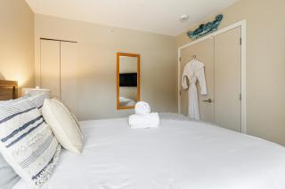 R & R Retreat Luxury Condo - 4