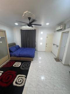 Alya Homestay - 4