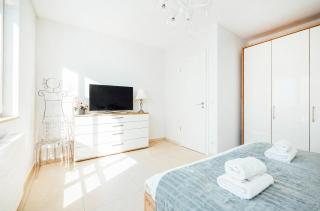 Stunning 2 bed Mamer free parking - 3
