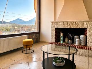 Lemon & Light Bright Apartment with View and Fireplace - 0