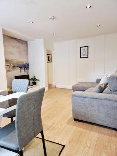 Luxury Holiday Apartments - 8