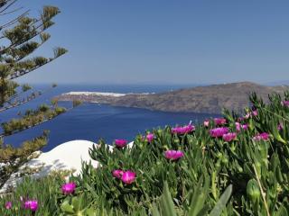 Santorini Theasis Suites - 3