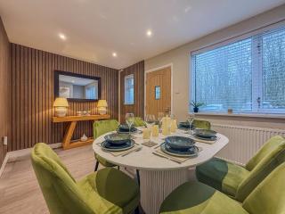 Forest Inspired Home! Near M1 and Superb Locations - 6