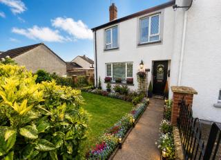 Mountain View Double Room Ideal for Mourne Hikes Cycling & Event Weekends - 4