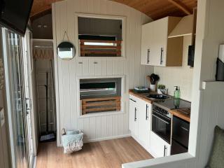 Reef Shepherds Hut - Penally - 6