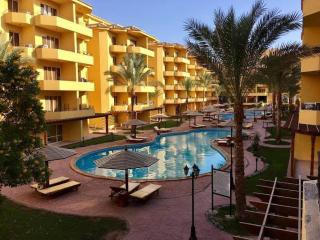 THE BRITlSH RESORT - 6