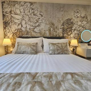 The Lili & Orchid Guesthouse - 7
