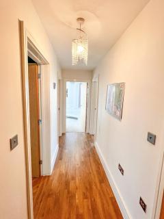 Modern 2BR Flat Near Dalston & Shoreditch - 1