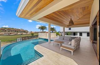 NEW 4BR Villa with 2 Pools at Blue Bay - 8