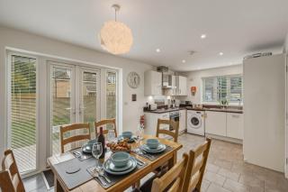 3BR Home Garden Near Hospital Pet Friendly - 8