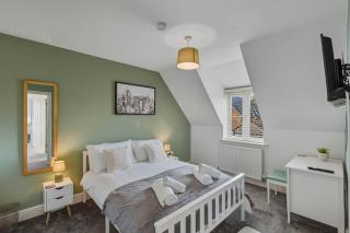 3BR Home Garden Near Hospital Pet Friendly - 9
