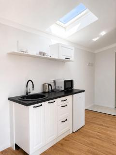 Old Town Quiet Rooftop Studio Apartment - 8