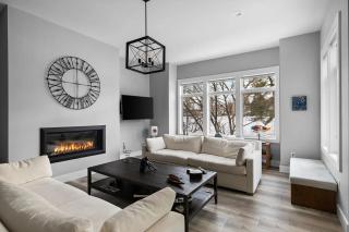 Luxury Downtown Traverse City Riverfront Summer Rental - 6