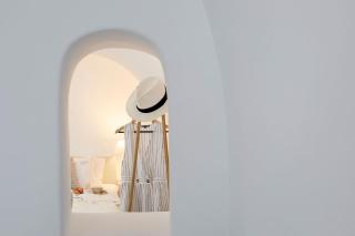 Elegant Santorini House 1 Bedroom Villa Caldera View-Outdoor Hot - 1