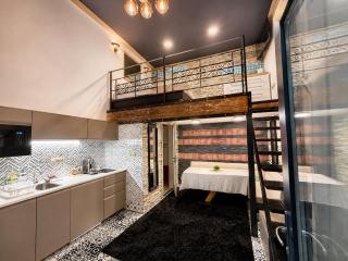 New Luxury Loft Studio in Budapest City Centre, next to Synagogue, near Deák Square, Quiet Courtyard, Air Conditioning, Fast WiFi, Hotel-Level Comfort - 9