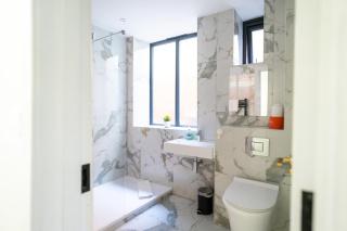 #149 Stylish Apartment Near Westbourne Centre - Sleeps10 - Perfect for Families - 6