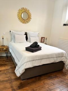 Stylish loft, premium location, 120sqm, 3 Br, AC - 3