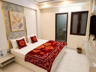 The Luxury Stay Hotel Mid - Town All Deluxe Room Near Mall Road Nainital - 7