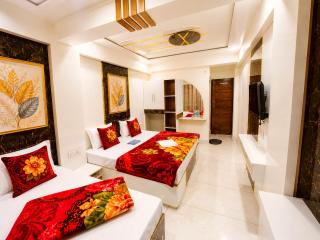 The Luxury Stay Hotel Mid - Town All Deluxe Room Near Mall Road Nainital - 0