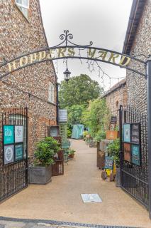 Lion Cottage - Dog-Friendly 3-Bed in Heart of Holt - 1