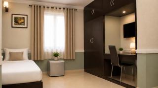 DeBoss Hotel - 2