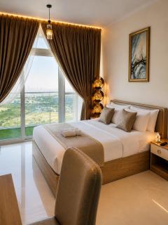 Heaven Escape surrounded by stunning golf view High floor -Netflix-GYM-pool -perfect vacations - 7