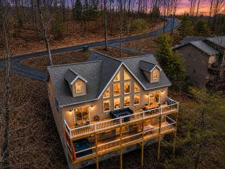 Luxe Lodge Designer Decorated Hot Tub Slope Views - 9