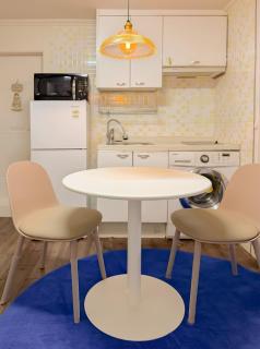 11 Hongik Univ Station, 15 minutes from Itaewon, Mangwon Market, Hapjeong, Single Accommodation, Fully Furnished - 5