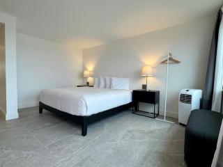 The Harbor Inn - 2
