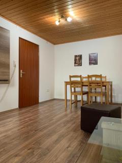 Souterrain-Wohnung für Monteure 2Zi, Küche, Bad nahe A96 in Finning - 5