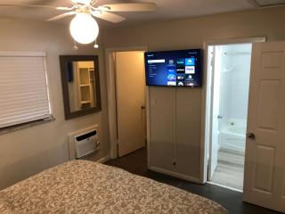 Three Bedroom Cottage in Ft Lauderdale - 3