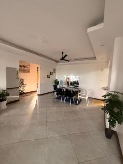 2nd avenue apartment - 8