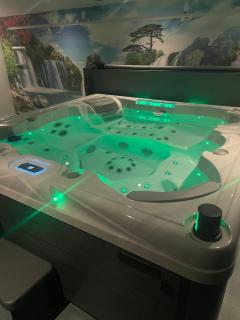 Ô Sens Jacuzzi et Massages - 7