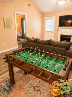 luxury condo, pet friendly, close to everything - 1
