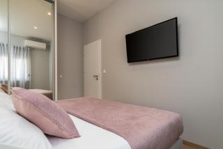 Luxury Beachfront Apartments Duće - 5