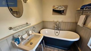 Red Cottage - 2