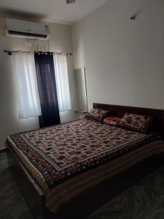 Cozy 2BHK moutain facing view - 4