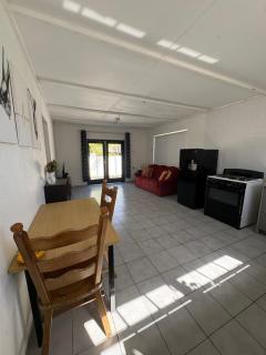 Tropical Escape - Peaceful 2BR with Nature Vibes - 9